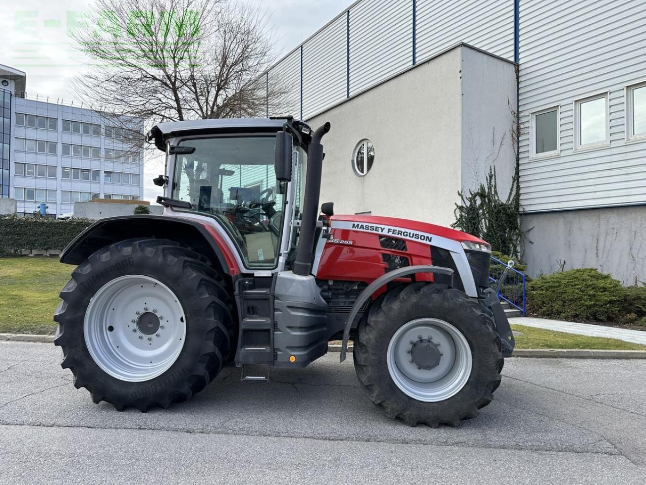 Massey Ferguson mf 8s.265 dyna e-power - Farm tractor: picture 3 Massey Ferguson mf 8s.265 dyna e-power - Farm tractor: picture 3