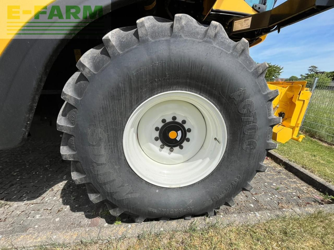 Combine harvester New Holland CX 6.90: picture 18