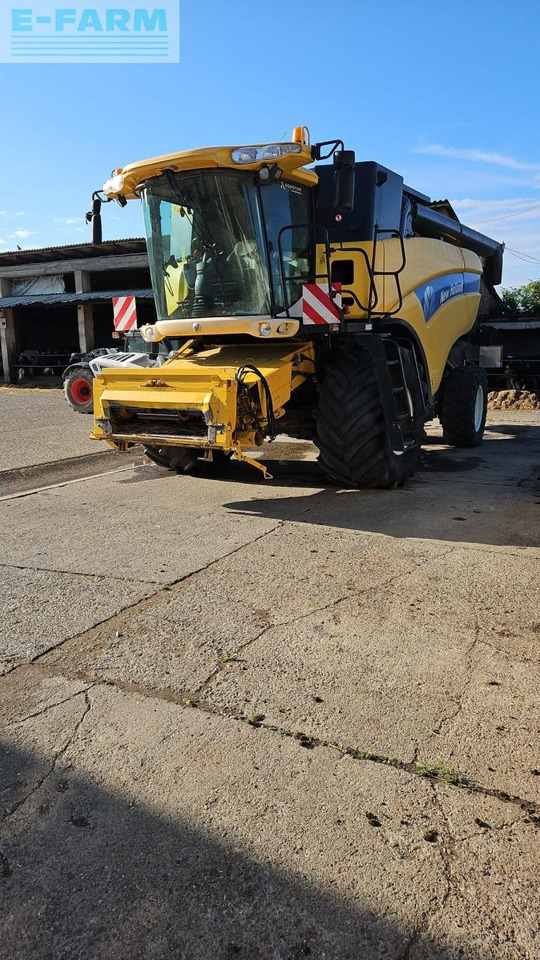 New Holland CX 860 - Combine harvester: picture 3 New Holland CX 860 - Combine harvester: picture 3