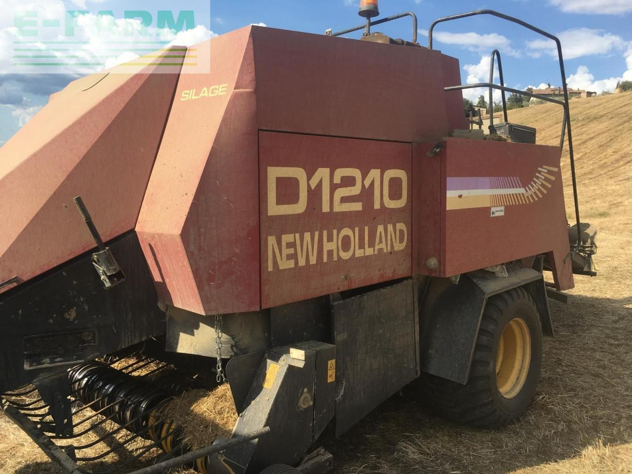 New Holland D1210 - Square baler: picture 1 New Holland D1210 - Square baler: picture 1