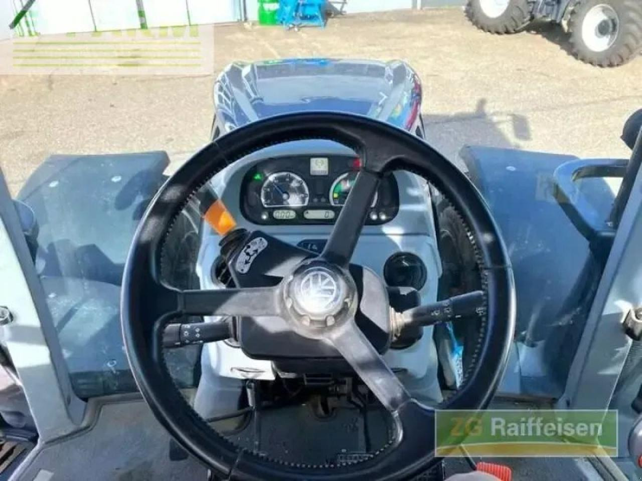 Farm tractor New Holland t 7.315 hd HD: picture 11