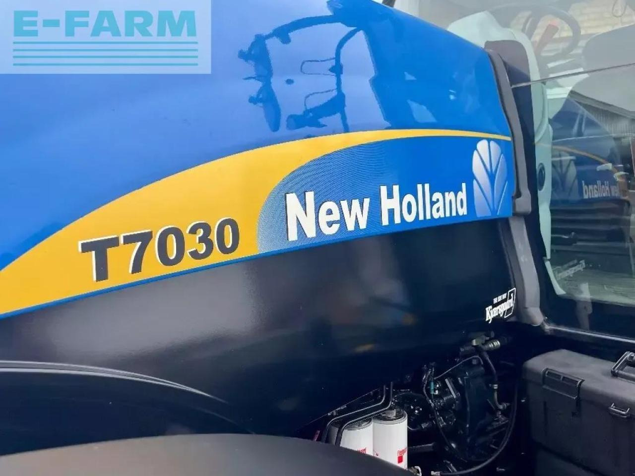 New Holland t 7030 - Farm tractor: picture 2 New Holland t 7030 - Farm tractor: picture 2