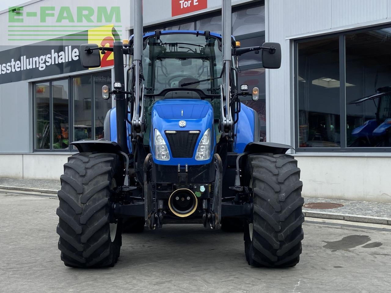 New Holland t5.105 electro command - Farm tractor: picture 3 New Holland t5.105 electro command - Farm tractor: picture 3