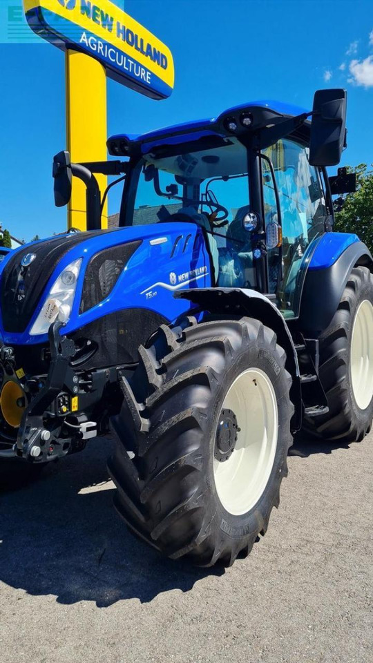 New Holland t5.110 dynamic command (stage v) - Farm tractor: picture 2 New Holland t5.110 dynamic command (stage v) - Farm tractor: picture 2