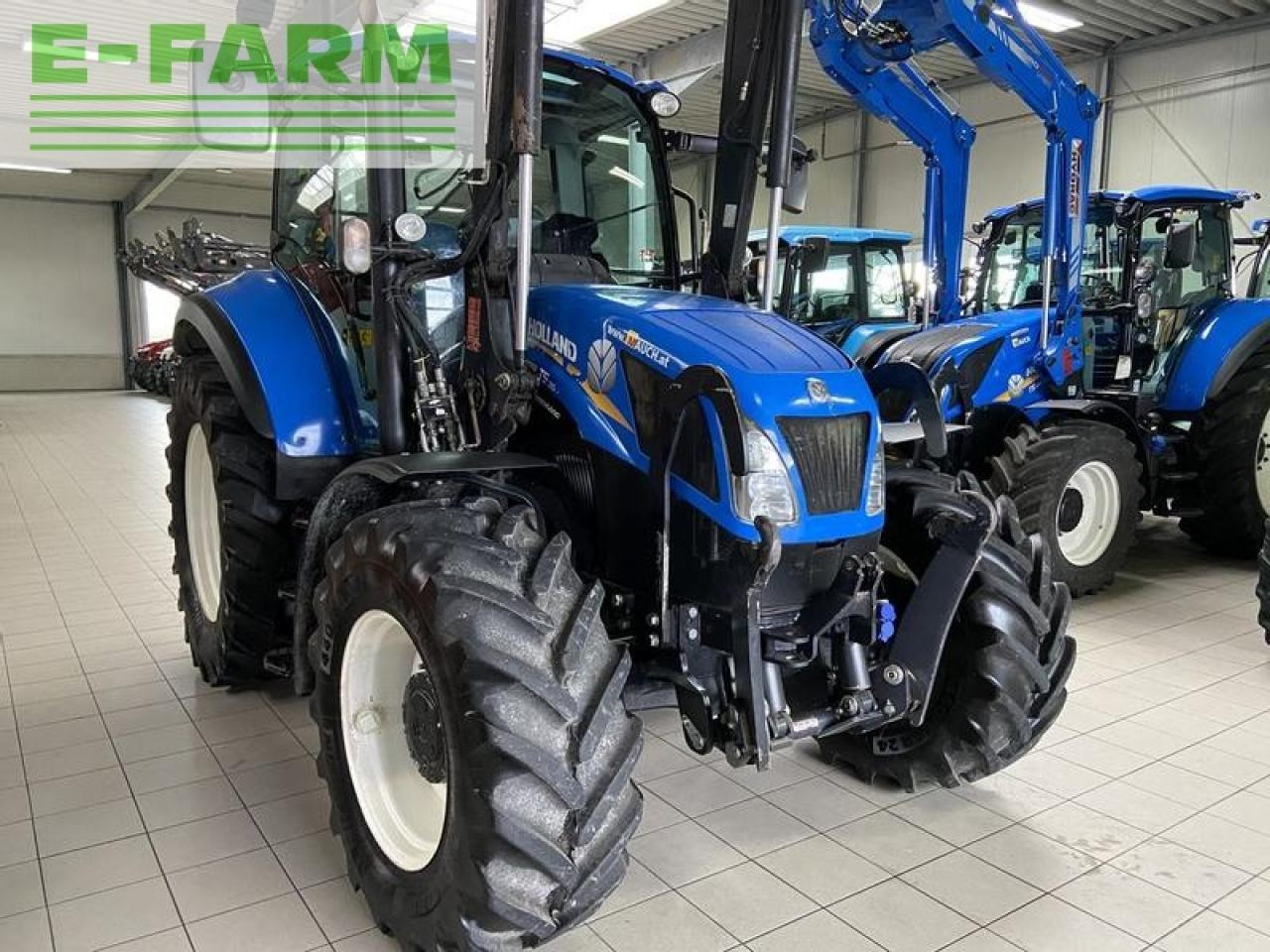 New Holland t5.115 electro command - Farm tractor: picture 5 New Holland t5.115 electro command - Farm tractor: picture 5