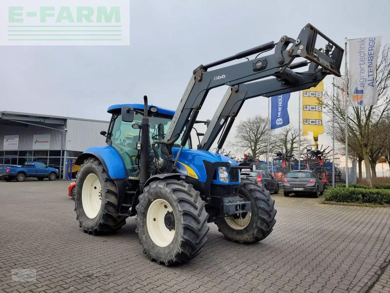 New Holland t6070 elite Elite - Farm tractor: picture 2 New Holland t6070 elite Elite - Farm tractor: picture 2