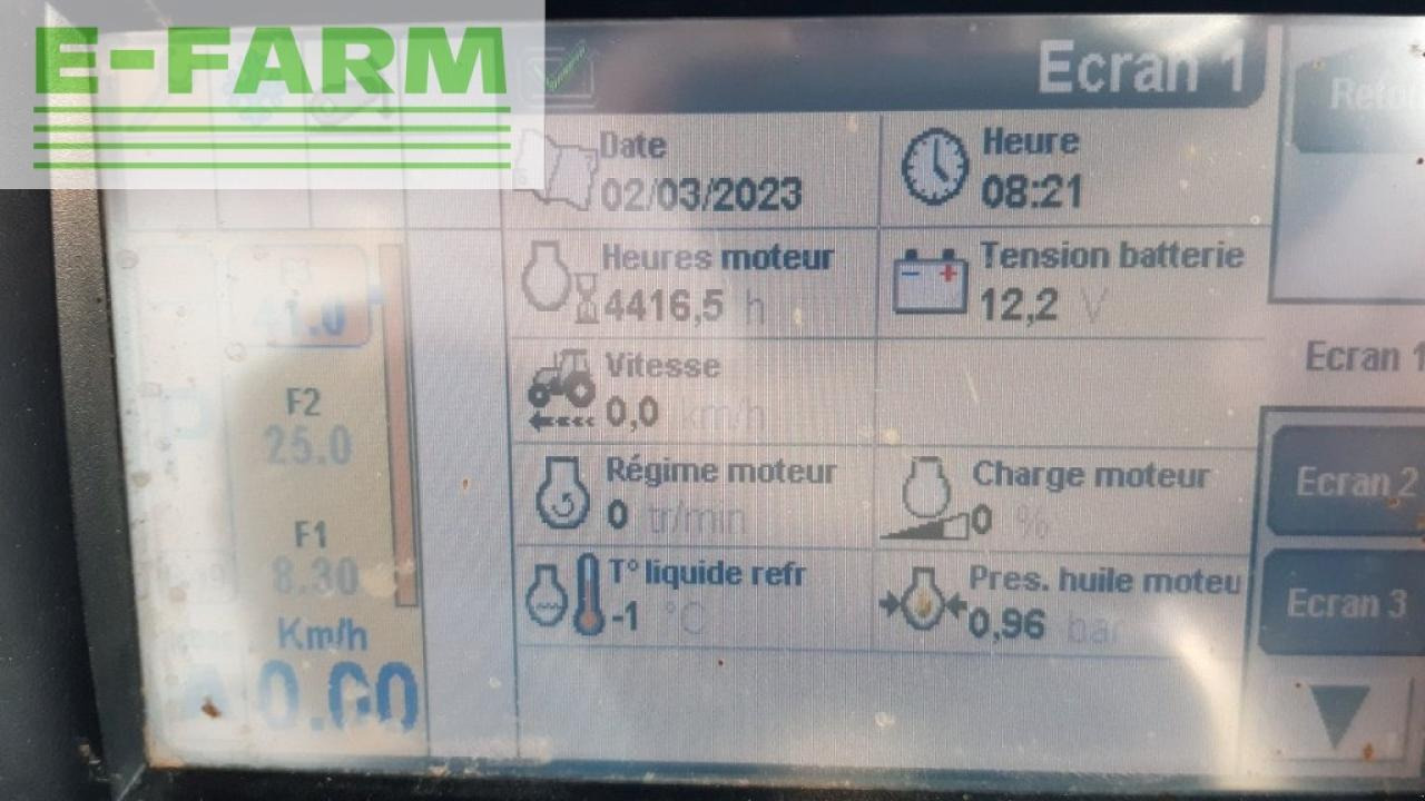 Farm tractor New Holland t7.185: picture 7