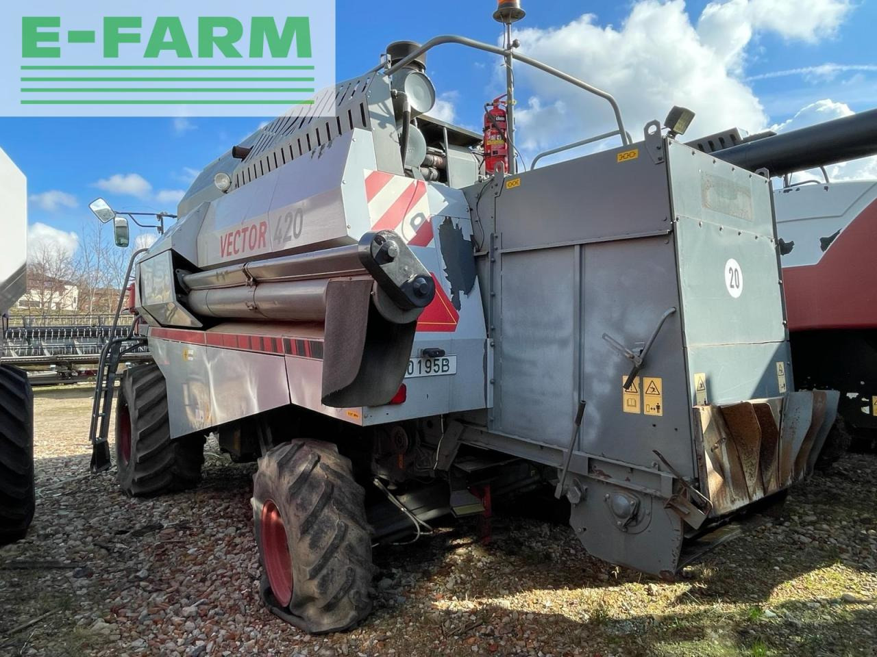 Combine harvester Rostselmash Vector 420: picture 6