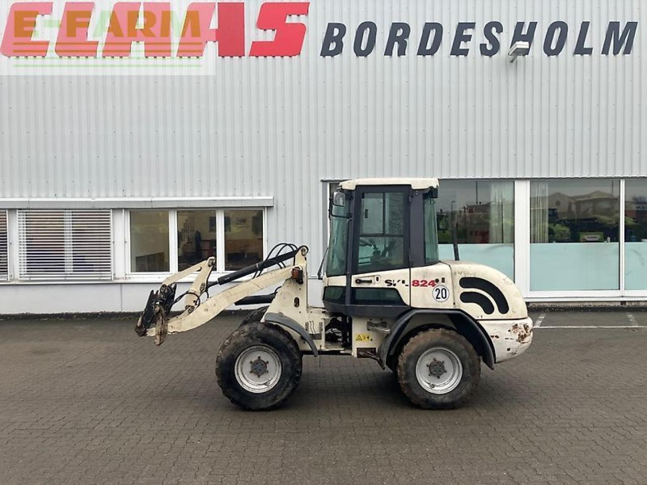 Schaeff skl 824 - Mini excavator: picture 1 Schaeff skl 824 - Mini excavator: picture 1