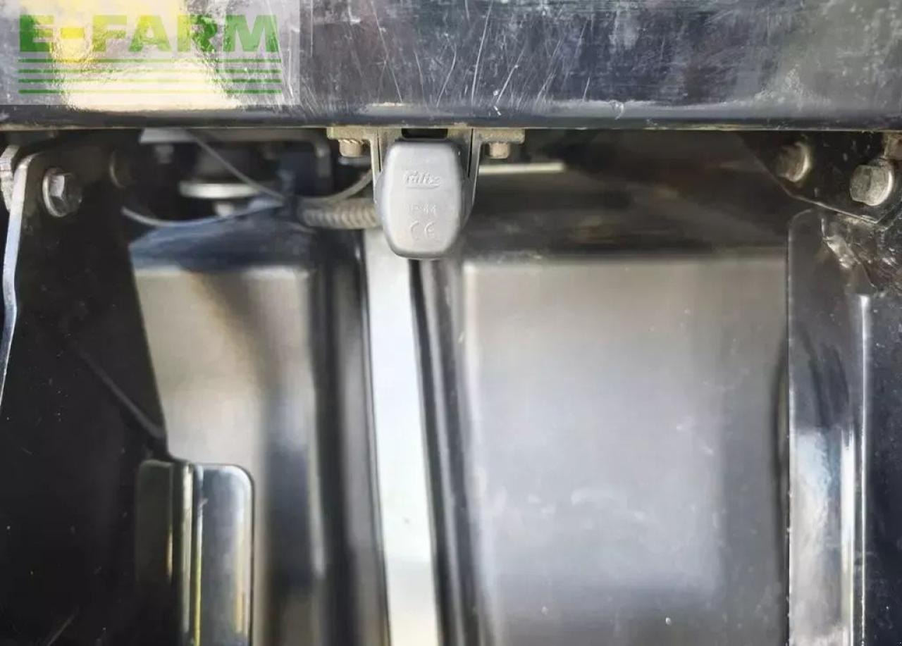 Farm tractor Valtra a 85: picture 10