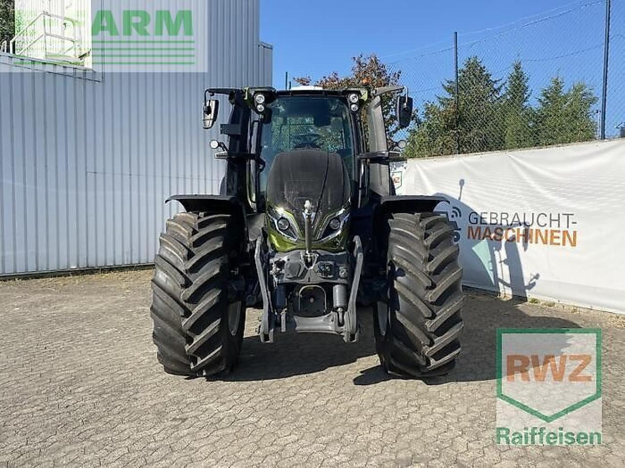 Farm tractor Valtra q305: picture 7