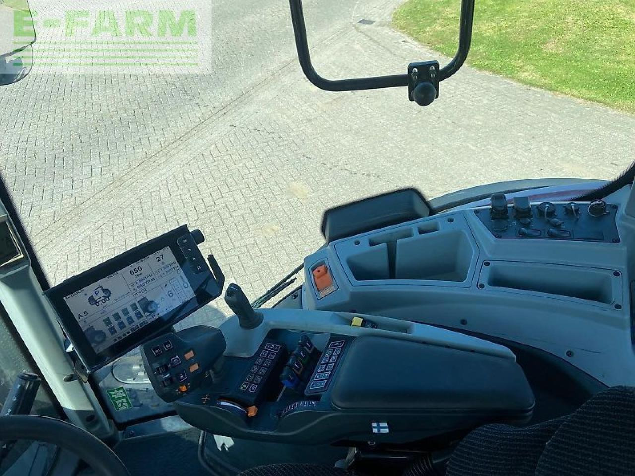 Valtra t 254 - Farm tractor: picture 2 Valtra t 254 - Farm tractor: picture 2