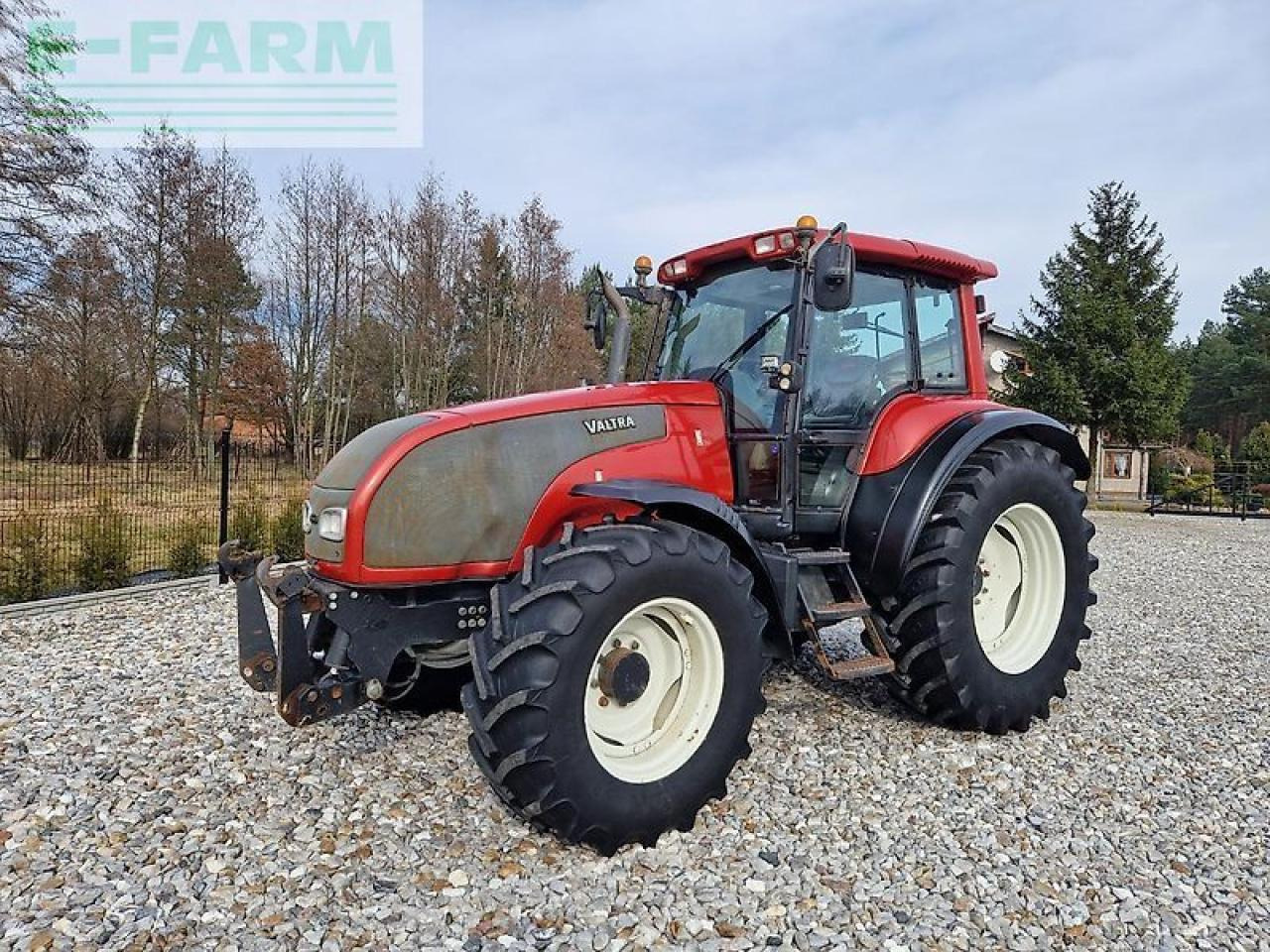 Valtra t120 - Farm tractor: picture 1 Valtra t120 - Farm tractor: picture 1
