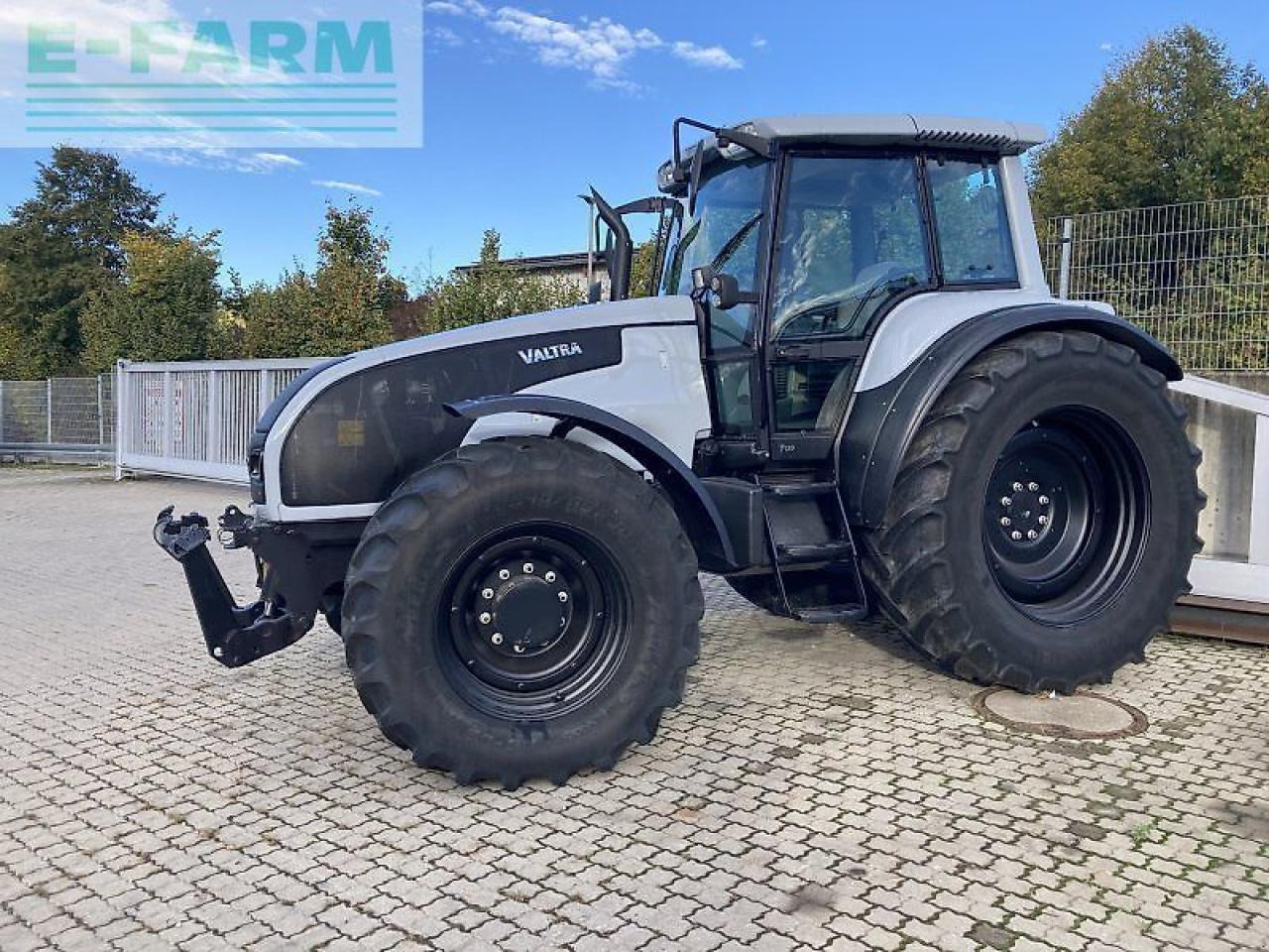Valtra t170 - Farm tractor: picture 1 Valtra t170 - Farm tractor: picture 1