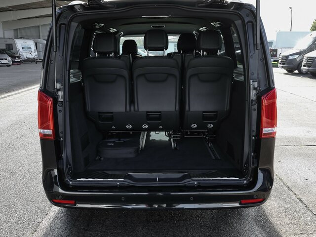 MERCEDES-BENZ EQV 300 Avantgarde Line,lang,7Sitze,2xKlima,LED... - Passenger van, Electric van: picture 2 MERCEDES-BENZ EQV 300 Avantgarde Line,lang,7Sitze,2xKlima,LED... - Passenger van, Electric van: picture 2