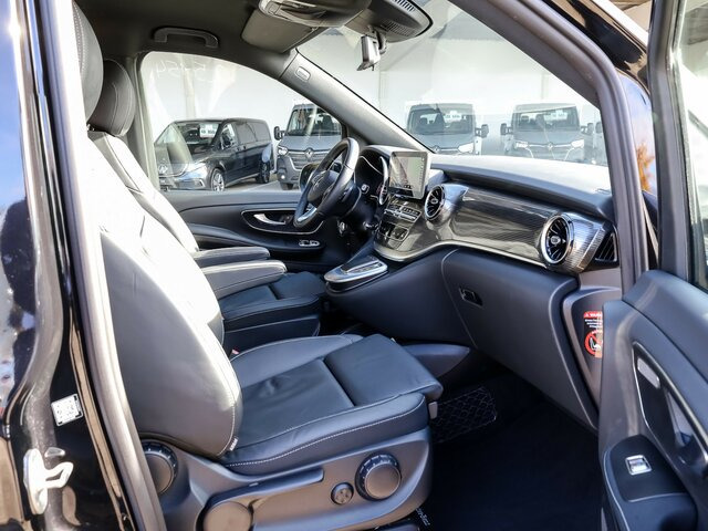 MERCEDES-BENZ EQV 300 Avantgarde Line,lang,7Sitze,2xKlima,LED... - Passenger van, Electric van: picture 5 MERCEDES-BENZ EQV 300 Avantgarde Line,lang,7Sitze,2xKlima,LED... - Passenger van, Electric van: picture 5