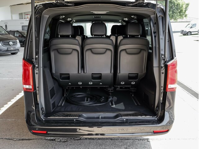 MERCEDES-BENZ EQV 300 Extralang,Avantgarde,8Sitze,2xelektr.Tür - Passenger van, Electric van: picture 2 MERCEDES-BENZ EQV 300 Extralang,Avantgarde,8Sitze,2xelektr.Tür - Passenger van, Electric van: picture 2