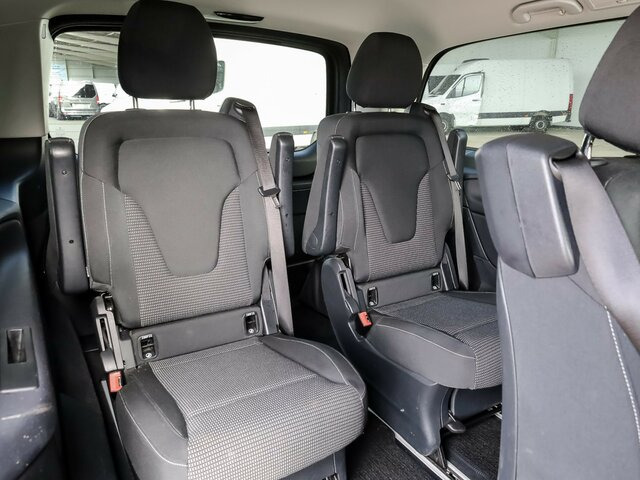 MERCEDES-BENZ EQV 300 lang,7Sitze,2xelek.Schiebetür,EasyPack... - Minibus, Electric bus: picture 3 MERCEDES-BENZ EQV 300 lang,7Sitze,2xelek.Schiebetür,EasyPack... - Minibus, Electric bus: picture 3
