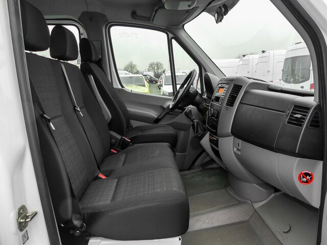 MERCEDES-BENZ Sprinter 311 CDI DOKA Pritsche,AHK,Standheizung - Curtain side van, Combi van: picture 3 MERCEDES-BENZ Sprinter 311 CDI DOKA Pritsche,AHK,Standheizung - Curtain side van, Combi van: picture 3