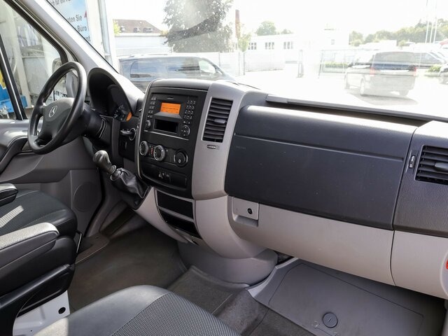 MERCEDES-BENZ Sprinter 316CDI DOKA,Allrad,AHK,Standhzg.... - Flatbed van, Combi van: picture 3 MERCEDES-BENZ Sprinter 316CDI DOKA,Allrad,AHK,Standhzg.... - Flatbed van, Combi van: picture 3