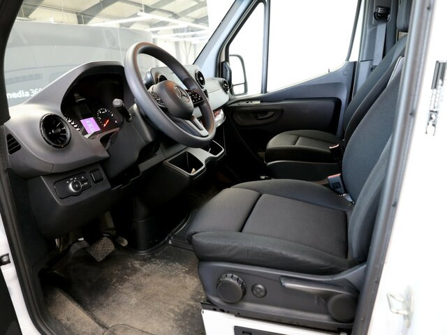 MERCEDES-BENZ Sprinter 319CDI DOKA,Allrad,Automatik,LED... - Curtain side van, Combi van: picture 2 MERCEDES-BENZ Sprinter 319CDI DOKA,Allrad,Automatik,LED... - Curtain side van, Combi van: picture 2