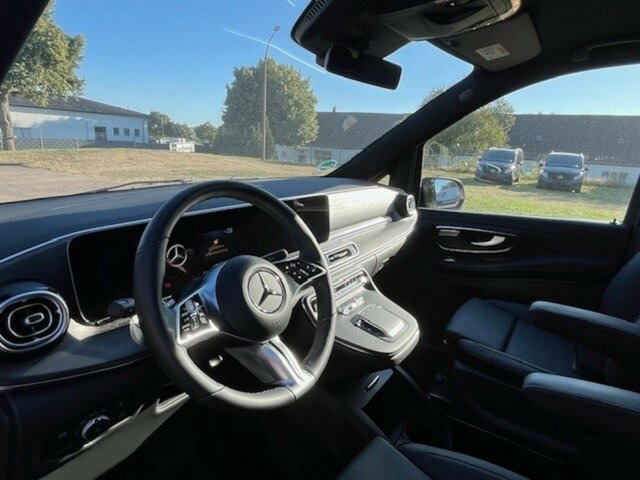 MERCEDES-BENZ V 300 Avantgarde Extralang,2xSchiebetür elektr. - Minibus, Passenger van: picture 4 MERCEDES-BENZ V 300 Avantgarde Extralang,2xSchiebetür elektr. - Minibus, Passenger van: picture 4