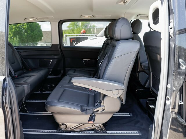 MERCEDES-BENZ V 300 Edition Extralang,2Schiebetür el.,8Sitzer - Minibus, Passenger van: picture 2 MERCEDES-BENZ V 300 Edition Extralang,2Schiebetür el.,8Sitzer - Minibus, Passenger van: picture 2