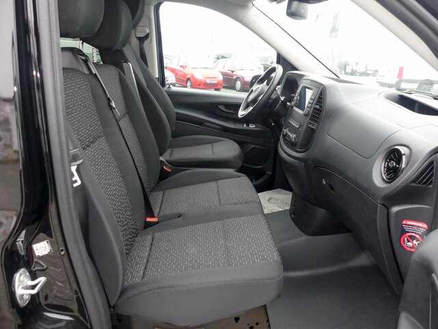 MERCEDES-BENZ Vito 116CDI lang,TourerPro,2xKlima,9Sitze,Kamera - Passenger van: picture 3 MERCEDES-BENZ Vito 116CDI lang,TourerPro,2xKlima,9Sitze,Kamera - Passenger van: picture 3