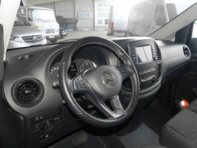 MERCEDES-BENZ Vito 116CDI lang,TourerPro,2xKlima,9Sitze,Kamera - Minibus, Passenger van: picture 4 MERCEDES-BENZ Vito 116CDI lang,TourerPro,2xKlima,9Sitze,Kamera - Minibus, Passenger van: picture 4