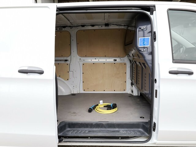 MERCEDES-BENZ eVito 111 KA,lang,Klima,Navi,Kamera,Sitzheizung... - Small van, Electric van: picture 2 MERCEDES-BENZ eVito 111 KA,lang,Klima,Navi,Kamera,Sitzheizung... - Small van, Electric van: picture 2