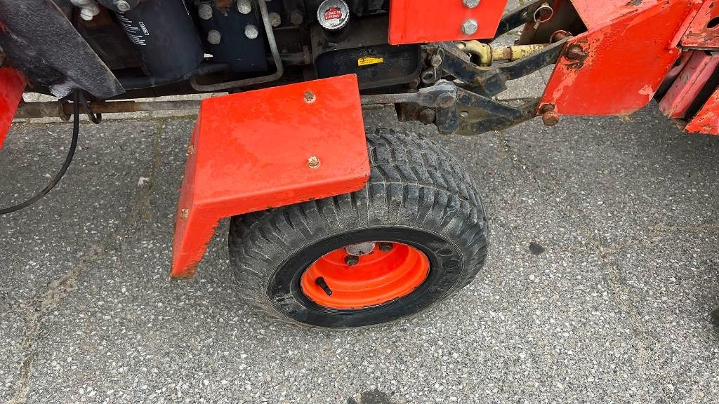 Municipal tractor Hako 2300 D Kleintraktor, hyrd. Kehrmaschine, Zapfwelle: picture 17