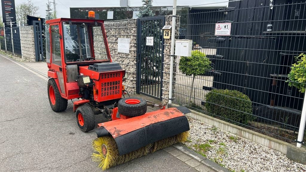 Municipal tractor Hako 2300 D Kleintraktor, hyrd. Kehrmaschine, Zapfwelle: picture 14