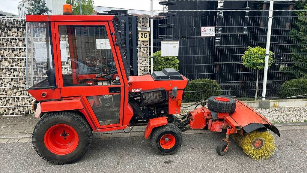 Municipal tractor Hako 2300 D Kleintraktor, hyrd. Kehrmaschine, Zapfwelle: picture 19