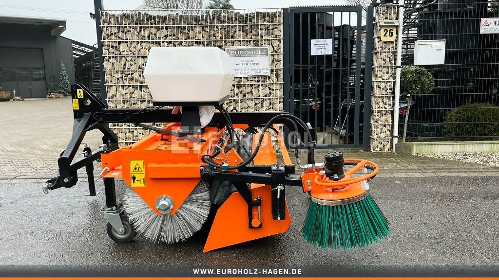Kehrmaschine ZM2000 mit Seitenbesen - Broom for Municipal/ Special vehicle: picture 3 Kehrmaschine ZM2000 mit Seitenbesen - Broom for Municipal/ Special vehicle: picture 3