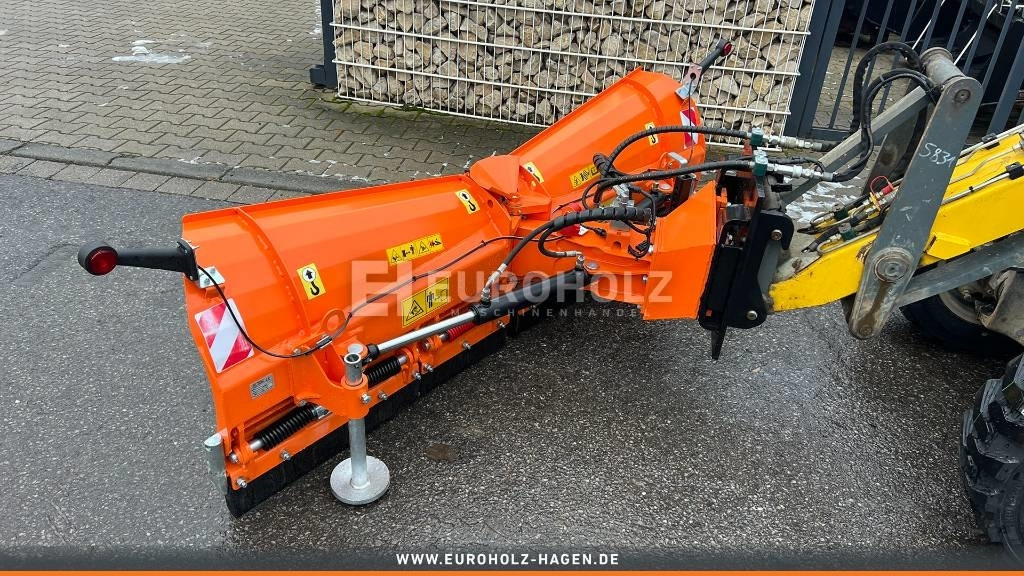 Schneepflug Schneeschild 2000M für Weideman 4004 - Snow plough for Agricultural machinery: picture 5 Schneepflug Schneeschild 2000M für Weideman 4004 - Snow plough for Agricultural machinery: picture 5