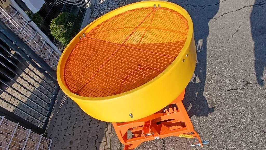 New Sand/ Salt spreader Tellerstreuer, Sand- und Salzstreuer, Winterdienst: picture 7 New Sand/ Salt spreader Tellerstreuer, Sand- und Salzstreuer, Winterdienst: picture 7