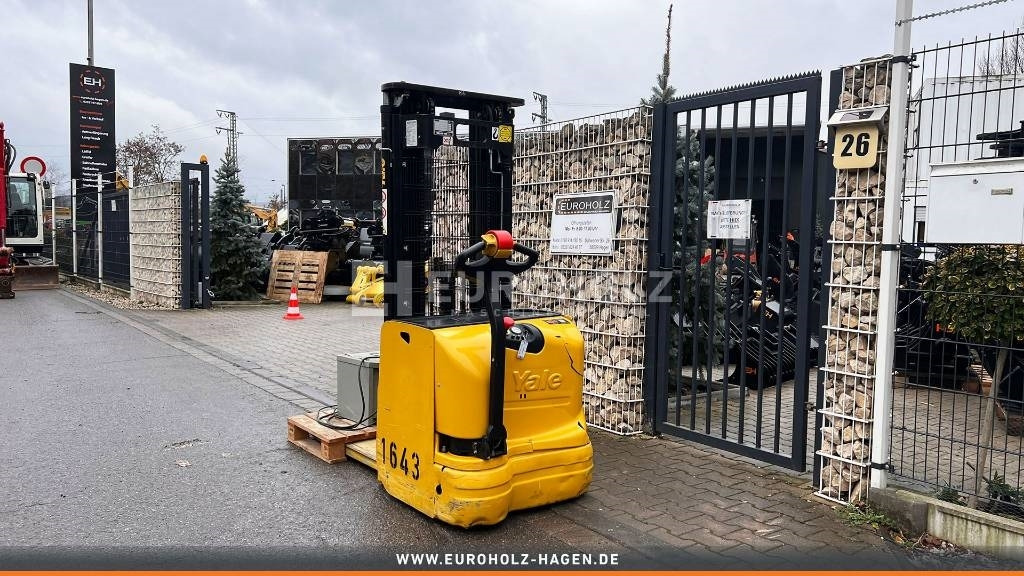 Yale Gabelstapler MS16 4328, elektro, Triplex, 4300 mm  - Electric forklift: picture 4 Yale Gabelstapler MS16 4328, elektro, Triplex, 4300 mm  - Electric forklift: picture 4