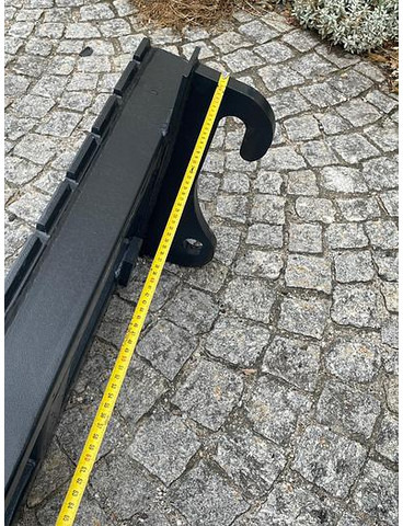 Big Palettengabel 2 t passend zu Volvo L30 Aufnahme - Forks for Material handling equipment: picture 4 Big Palettengabel 2 t passend zu Volvo L30 Aufnahme - Forks for Material handling equipment: picture 4