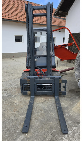 Linde H35D Stapler - Stacker: picture 3 Linde H35D Stapler - Stacker: picture 3