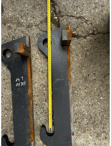 Big Anschweißhaken passend zu Volvo L40 Aufnahme - Spare parts: picture 2 Big Anschweißhaken passend zu Volvo L40 Aufnahme - Spare parts: picture 2