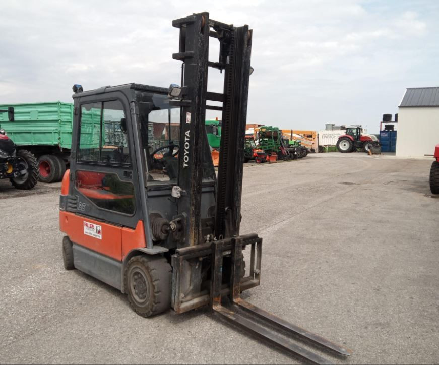 Toyota 7FBMF35 - Forklift: picture 4 Toyota 7FBMF35 - Forklift: picture 4