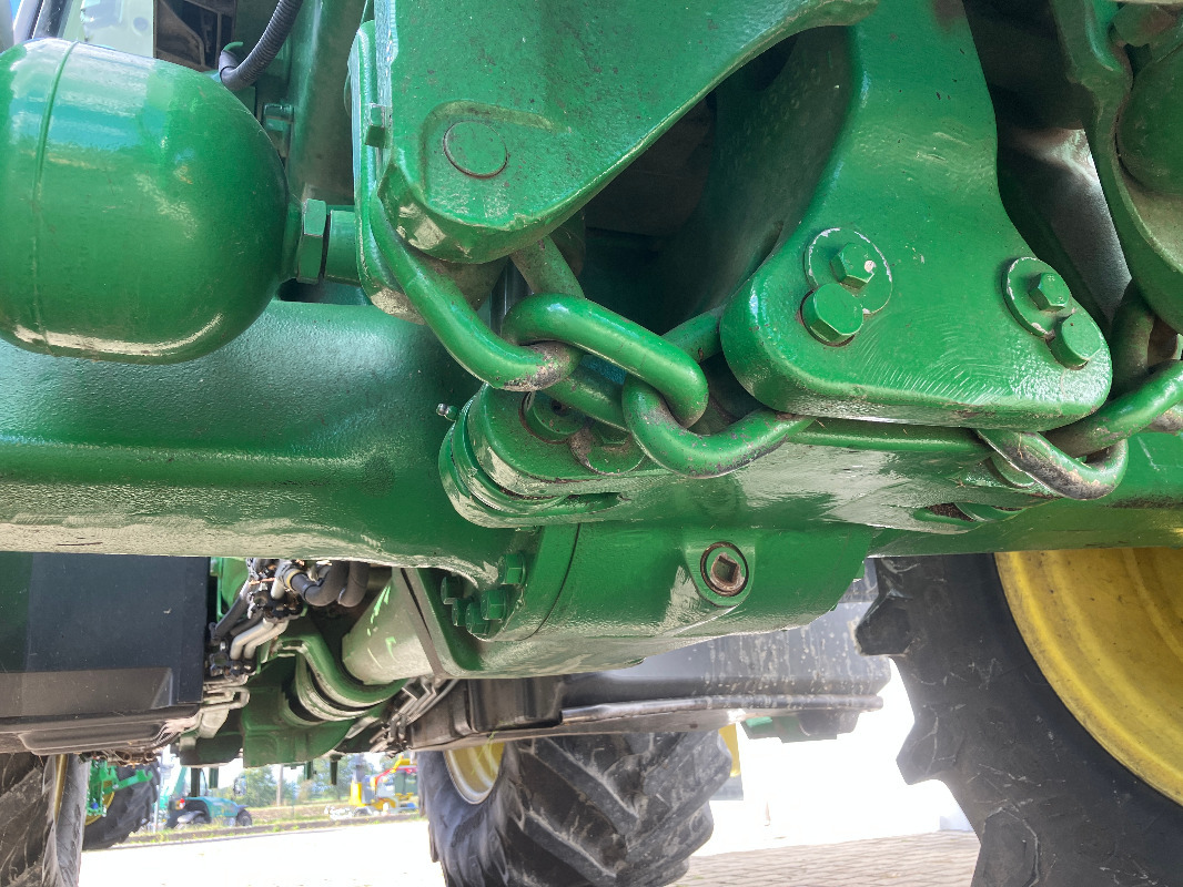 John Deere 6155M - Farm tractor: picture 3 John Deere 6155M - Farm tractor: picture 3