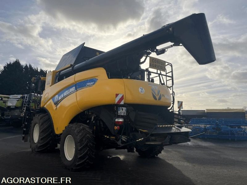 MOISSONNEUSE BATTEUSE NEW HOLLAND CR 9.80 - 2019 / 2523 HEURES - Agricultural machinery: picture 5 MOISSONNEUSE BATTEUSE NEW HOLLAND CR 9.80 - 2019 / 2523 HEURES - Agricultural machinery: picture 5