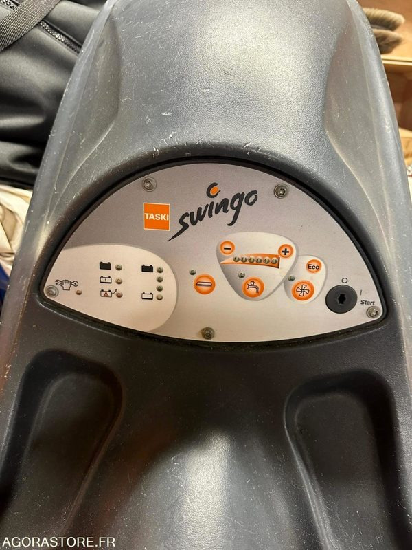 Autolaveuse tractée - Scrubber dryer: picture 2 Autolaveuse tractée - Scrubber dryer: picture 2