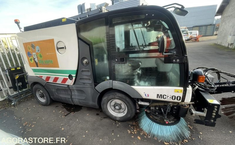 BALAYEUSE MATHIEU AZURA DE 2013 - Road sweeper: picture 2 BALAYEUSE MATHIEU AZURA DE 2013 - Road sweeper: picture 2