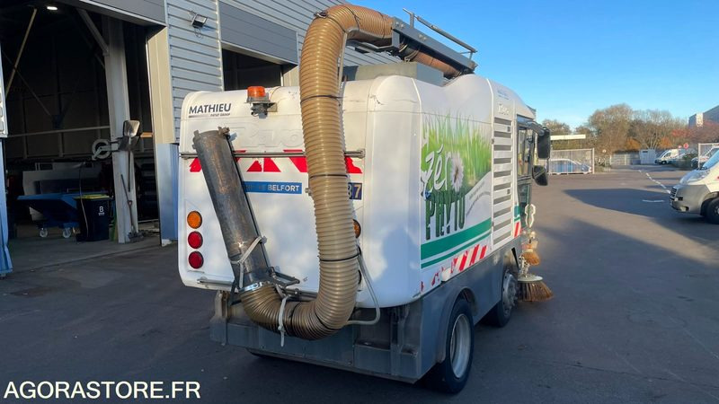 BALAYEUSE RAVO DE 2009 - Road sweeper: picture 5 BALAYEUSE RAVO DE 2009 - Road sweeper: picture 5