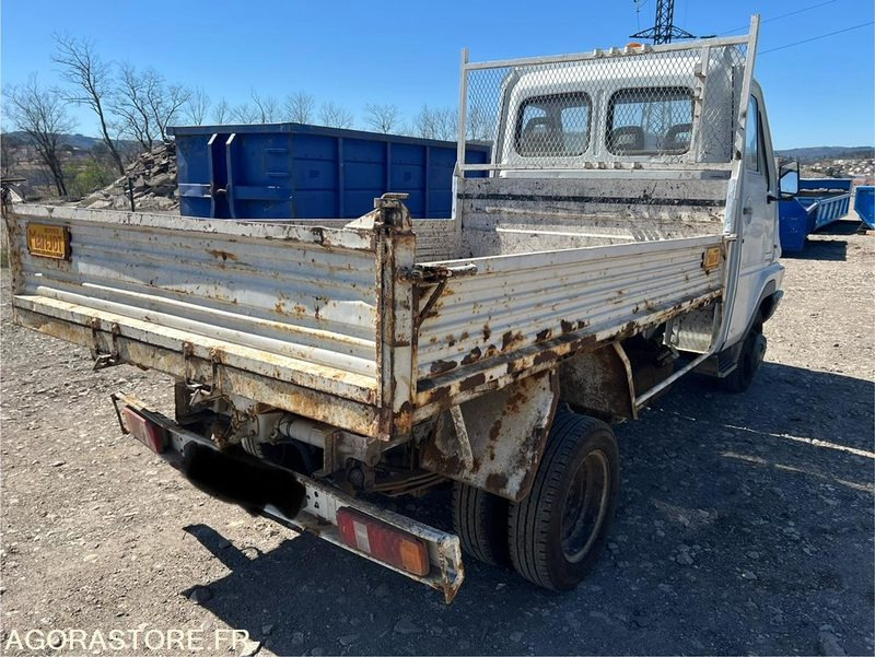 BENNE RENAULT B80 - 1995 - 125 800 KM - Tipper van: picture 2 BENNE RENAULT B80 - 1995 - 125 800 KM - Tipper van: picture 2