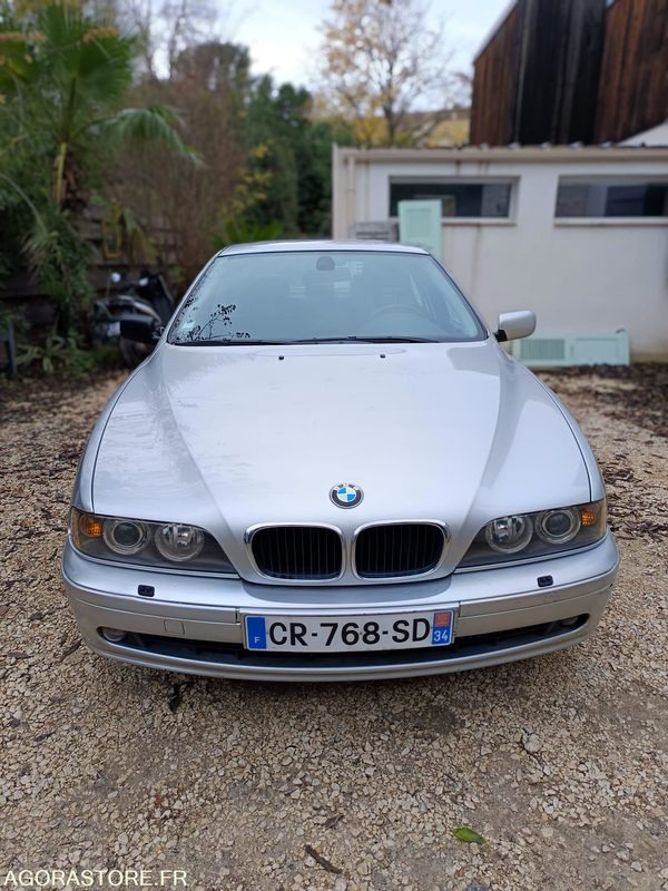 BMW SERIE 5 525i 2.5 i 192CH BOITE AUTOMATIQUE - 2001 - 212000KMS - Car: picture 2 BMW SERIE 5 525i 2.5 i 192CH BOITE AUTOMATIQUE - 2001 - 212000KMS - Car: picture 2