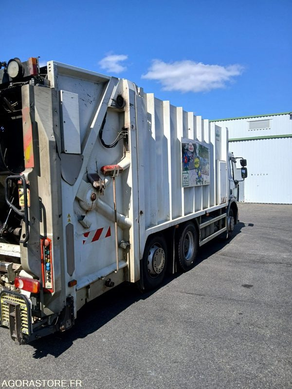 BOM 26 T RENAULT PREMIUM 365583 kms 2011 - Garbage truck: picture 4 BOM 26 T RENAULT PREMIUM 365583 kms 2011 - Garbage truck: picture 4