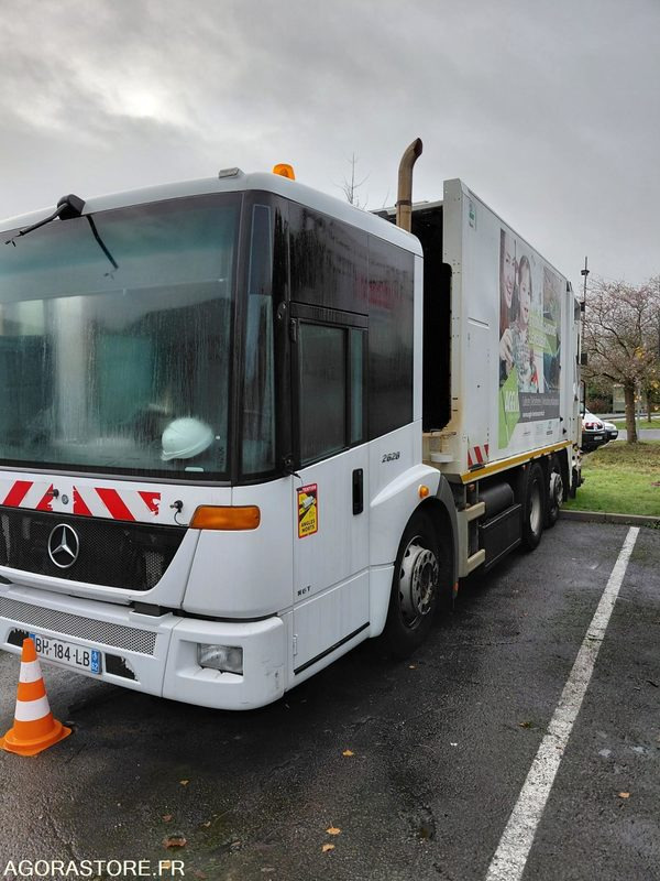 BOM MECEDES ECONIC (FERAILLE) - Garbage truck: picture 2 BOM MECEDES ECONIC (FERAILLE) - Garbage truck: picture 2